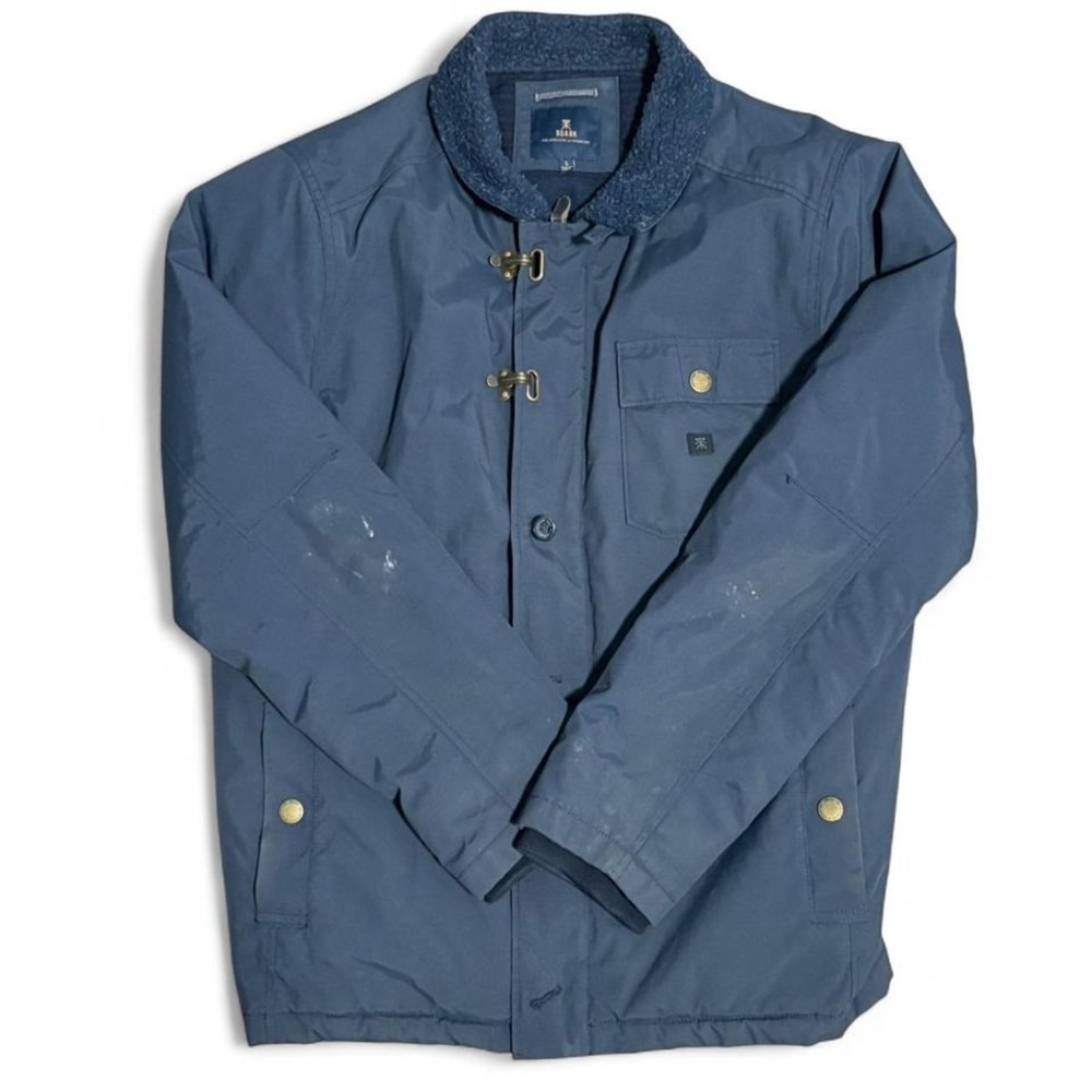 Roark blue jacket with fleece collar‎ and toggle closure.